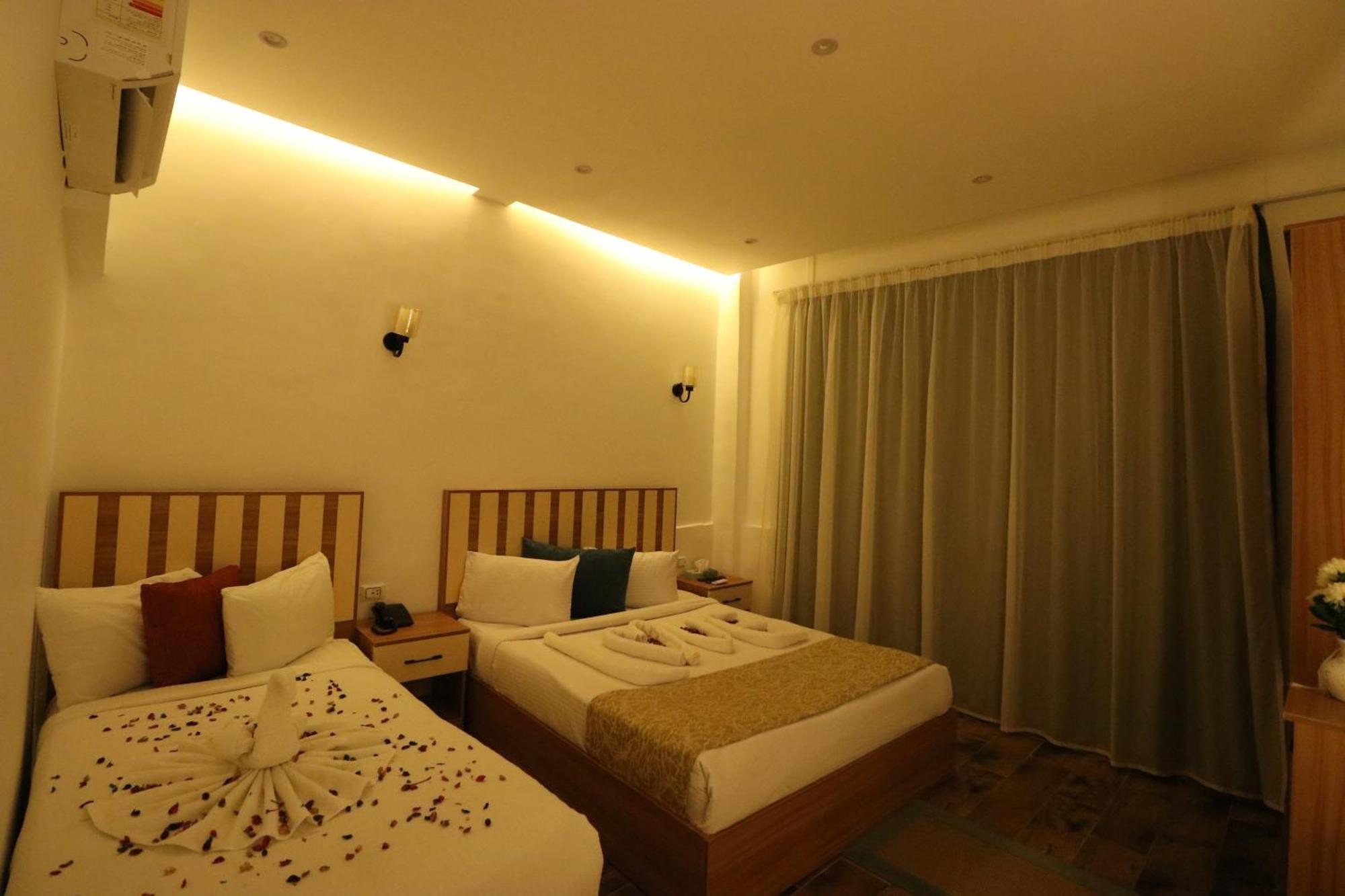 West Pyramids Hotel Kafret el-Gabal Exterior foto